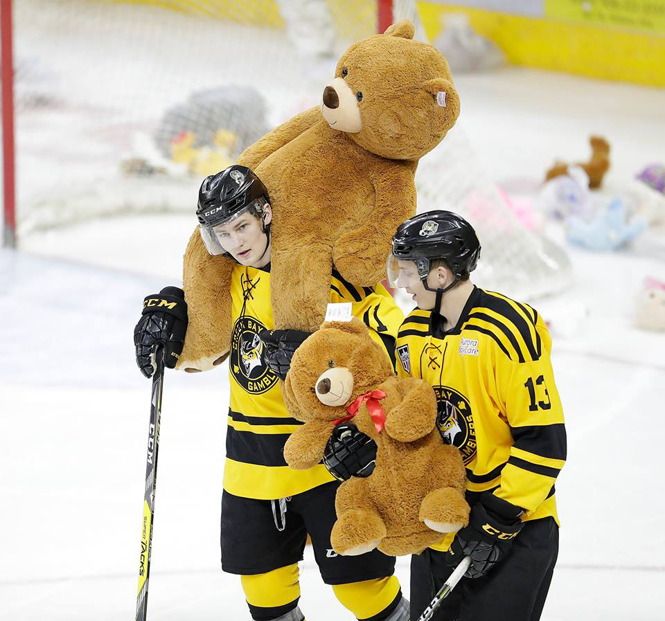 Hockey Family & Green Bay Gamblers Sponsor